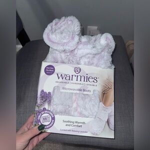 Warmies Microwavable boots/slippers in Soft Purple